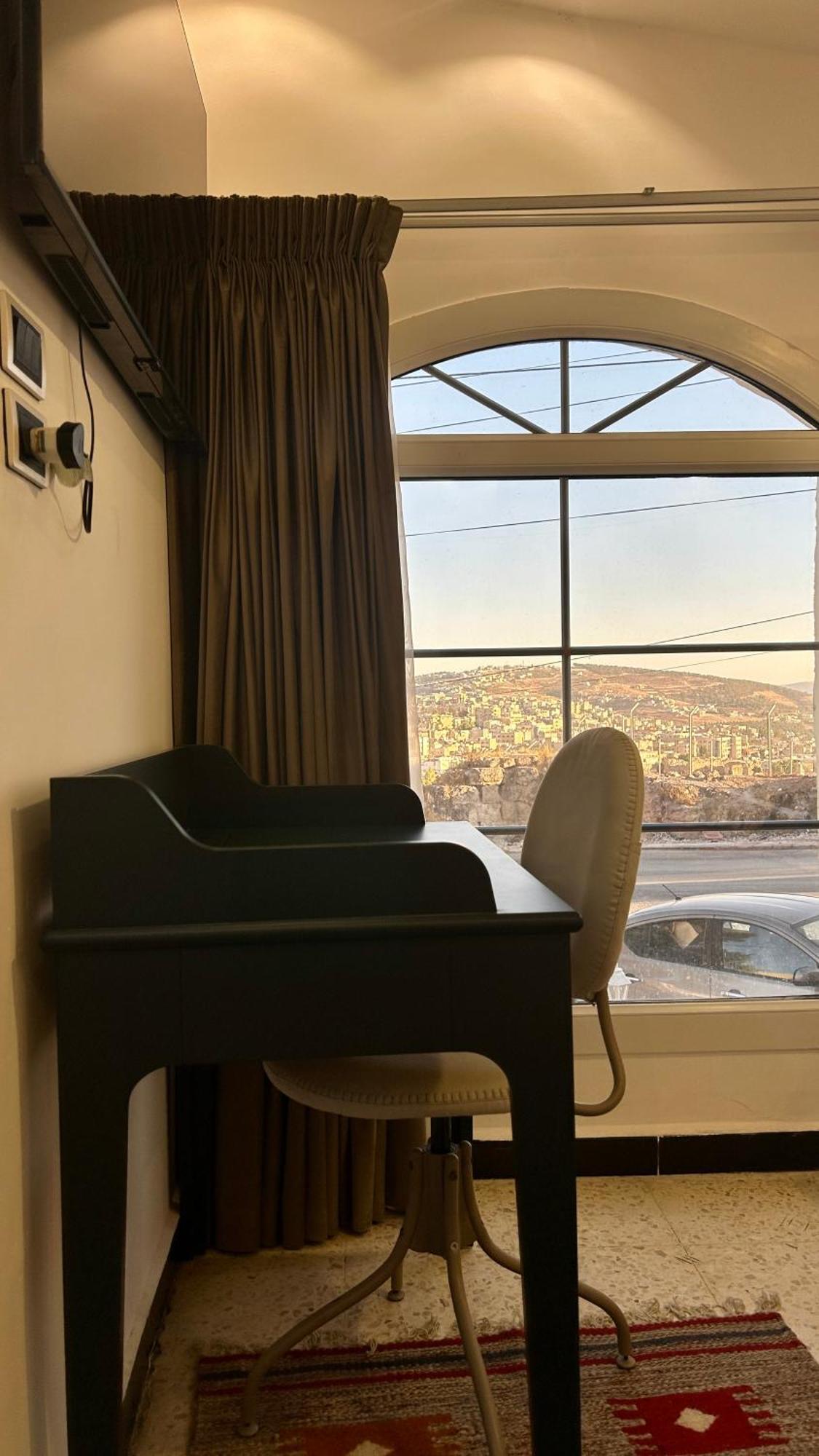 Celestia Boutique Inn - Boutique Stay Overlooking Jerash Ruins จีราช ภายนอก รูปภาพ
